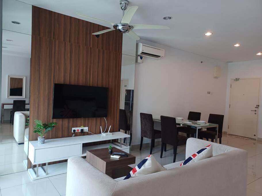 Ls Mansion One Apartment Джордж Таун Екстериор снимка